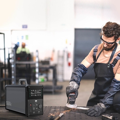110V Güneş Enerjili Taşınabilir Güç İstasyonu Jeneratörü Lifepo4 Pil Güç Kaynağı 1500w 3000w